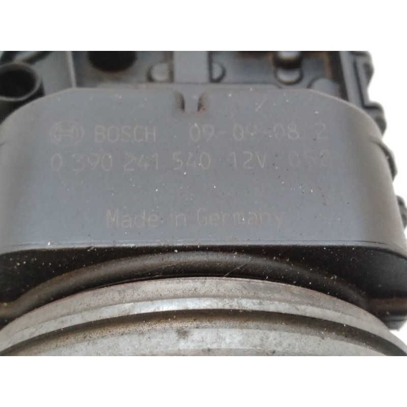 Recambio de motor limpia delantero para peugeot 207 1.6 16v hdi referencia OEM IAM 0390241540 BOSCH - Blanco 4