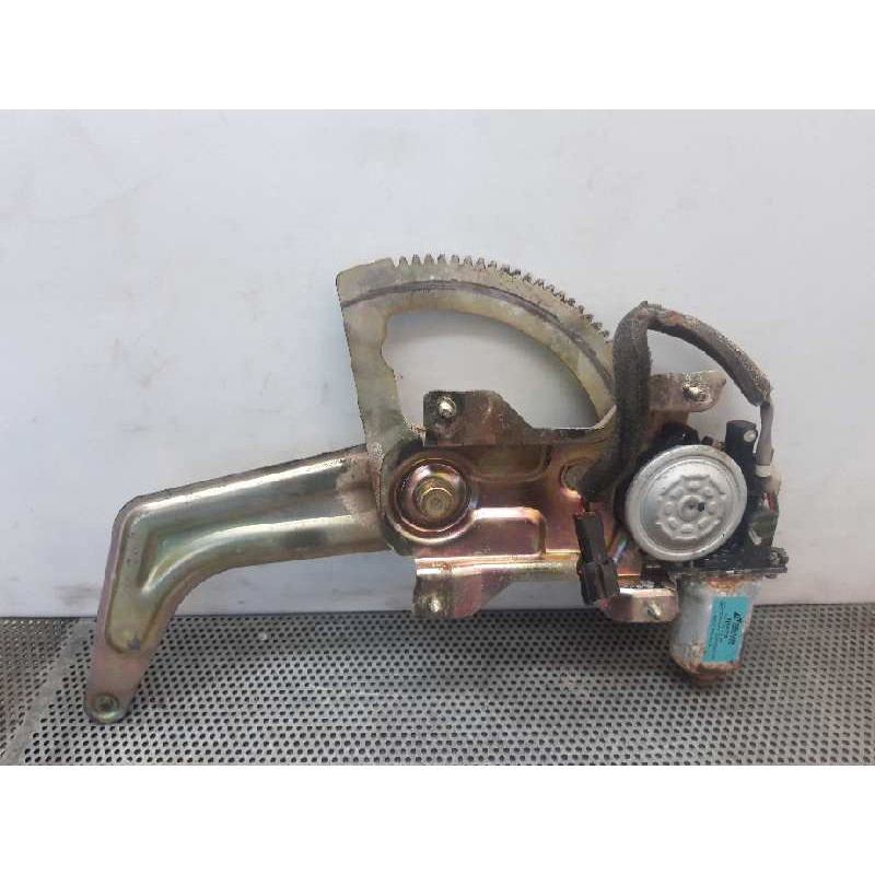 Recambio de elevalunas trasero derecho para kia rio ls berlina (5-ptas.) referencia OEM IAM - Blanco 2