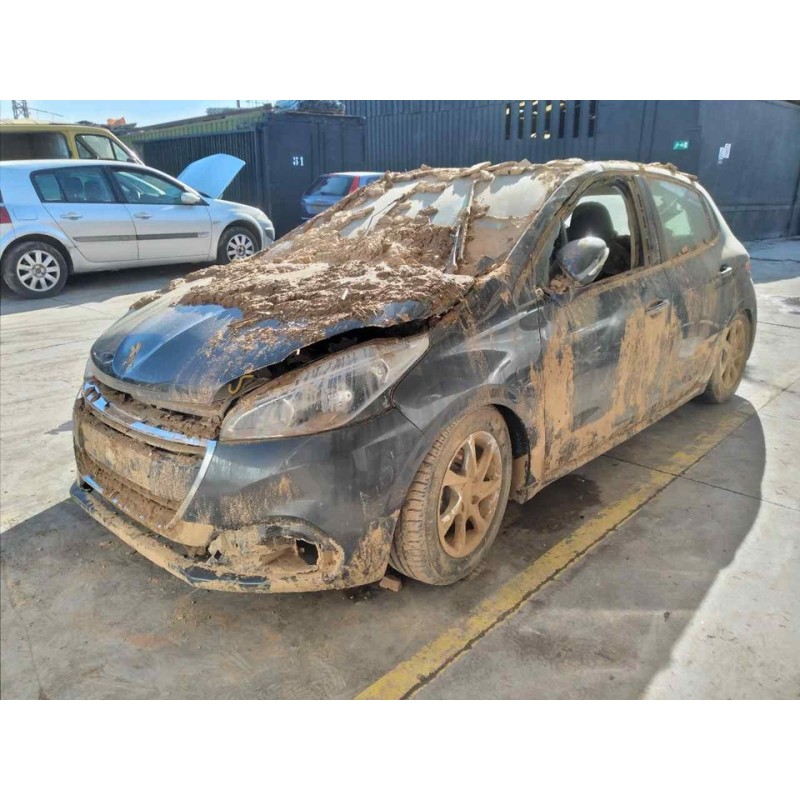 peugeot 208 del año 2015