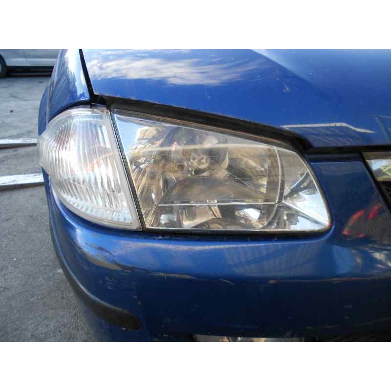 mazda 323 berlina f/s (bj) del año 2001