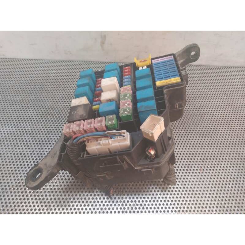 Recambio de caja reles / fusibles para hyundai matrix (fc) 1.5 crdi gls referencia OEM IAM 9120417450 4608726 - Verde 2