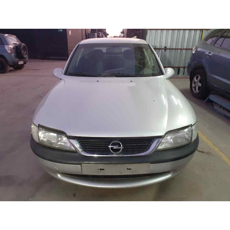 opel vectra b berlina del año 1999
