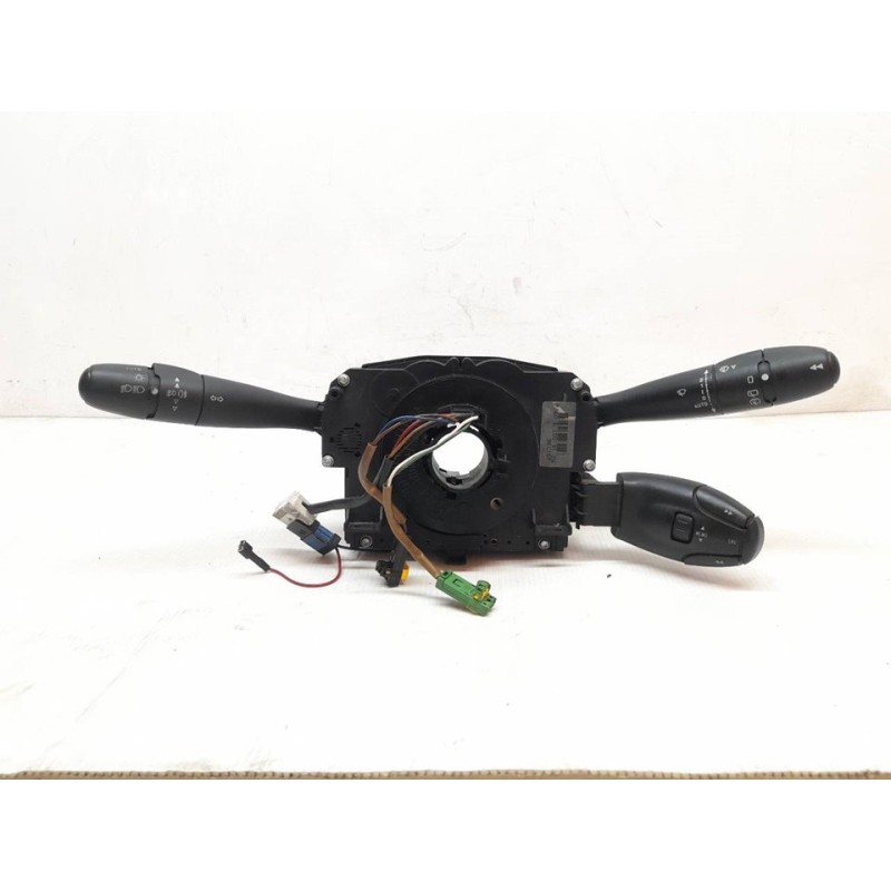 Recambio de mando luces para peugeot 207 sport referencia OEM IAM 96630718XT VALEO COM 2005
