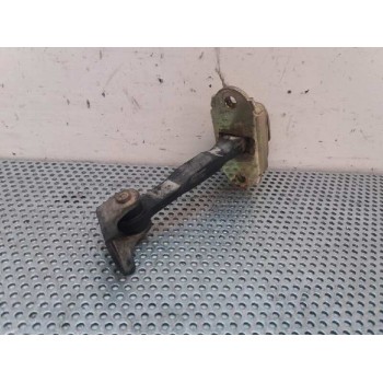RETENEDOR PUERTA TRASERA IZQUIERDA 