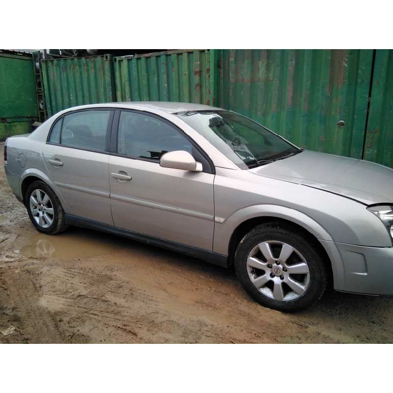 opel vectra c berlina del año 2005