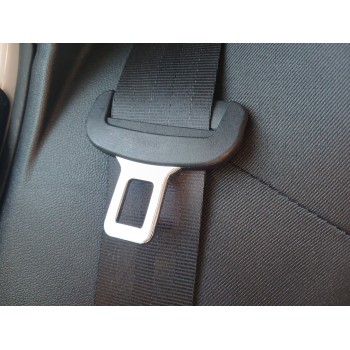 CINTURON SEGURIDAD TRASERO DERECHO 