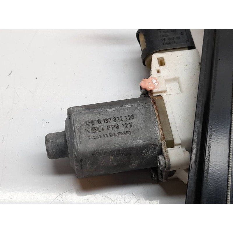 Recambio de elevalunas delantero izquierdo para bmw serie 3 berlina (e90) 320d referencia OEM IAM 0130822226 - Gris 4