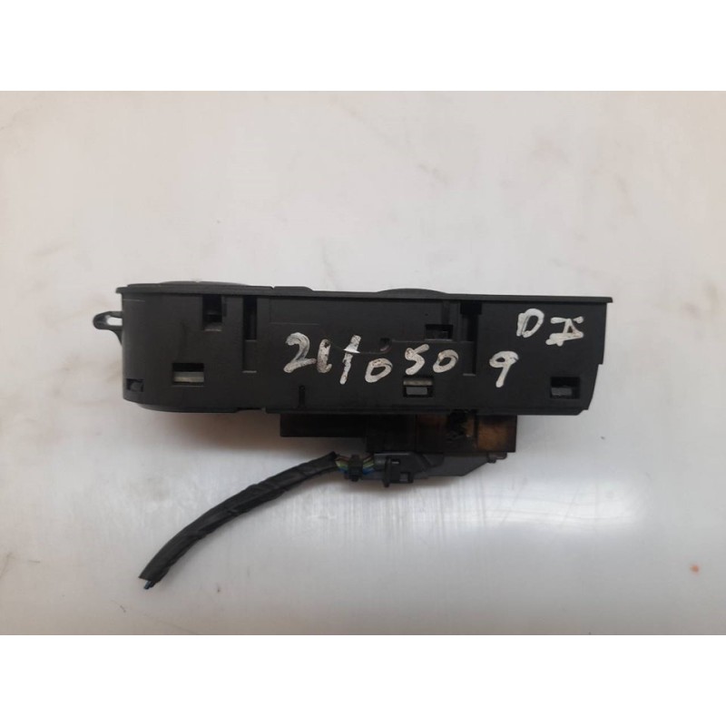 Recambio de mando elevalunas delantero izquierdo para opel zafira b enjoy referencia OEM IAM 13228706 - Negro 3