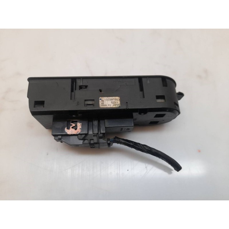 Recambio de mando elevalunas delantero izquierdo para opel zafira b enjoy referencia OEM IAM 13228706 - Negro 4