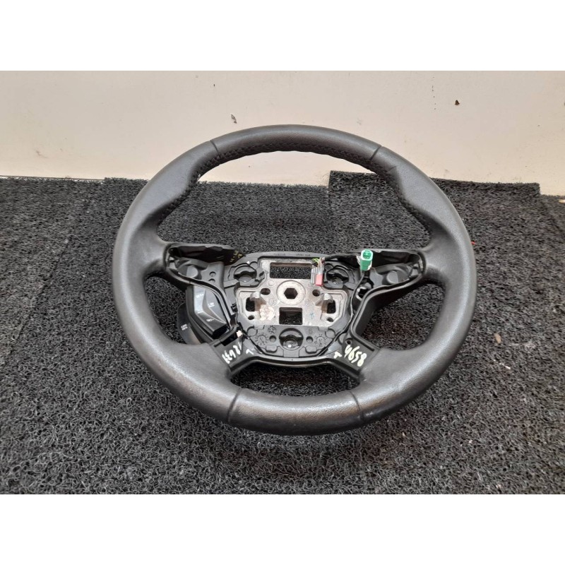 Recambio de volante para ford focus turn. (cb8) trend referencia OEM IAM AM513600BF  