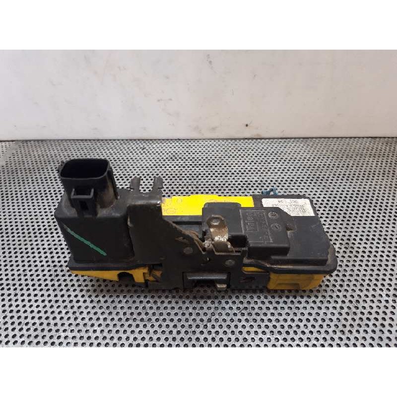 Recambio de cerradura puerta trasera derecha para volvo s80 berlina d5 referencia OEM IAM 3