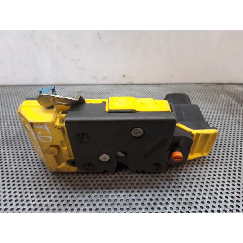 Recambio de cerradura puerta trasera derecha para volvo s80 berlina d5 referencia OEM IAM 7