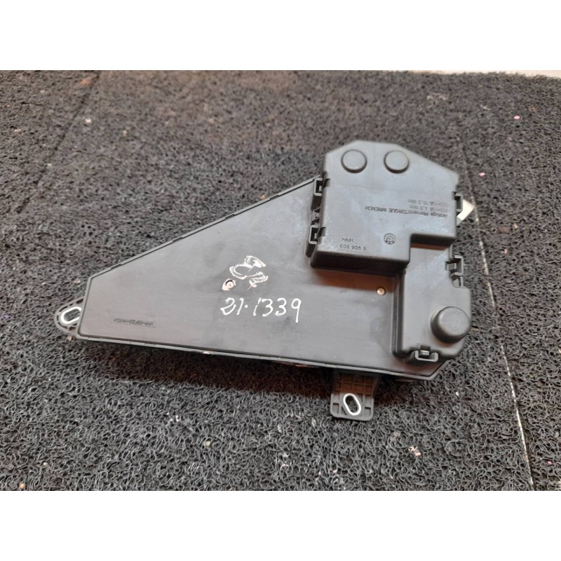 Recambio de caja reles / fusibles para bmw serie 5 berlina (e60) 520i referencia OEM IAM 690655806 518794045ES 4