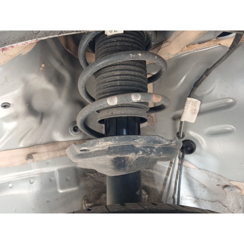 Recambio de amortiguador delantero izquierdo para audi a1 sportback (gba) 25 tfsi referencia OEM IAM   