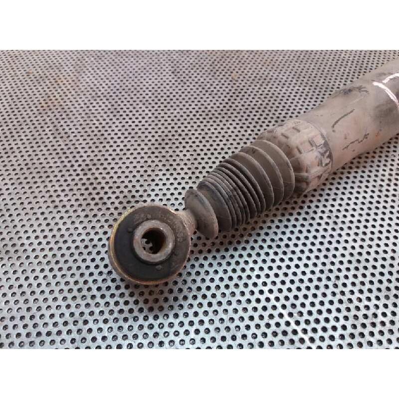 Recambio de amortiguador trasero derecho para fiat scudo (222) 2.0 16v jtd cat referencia OEM IAM - Blanco 2
