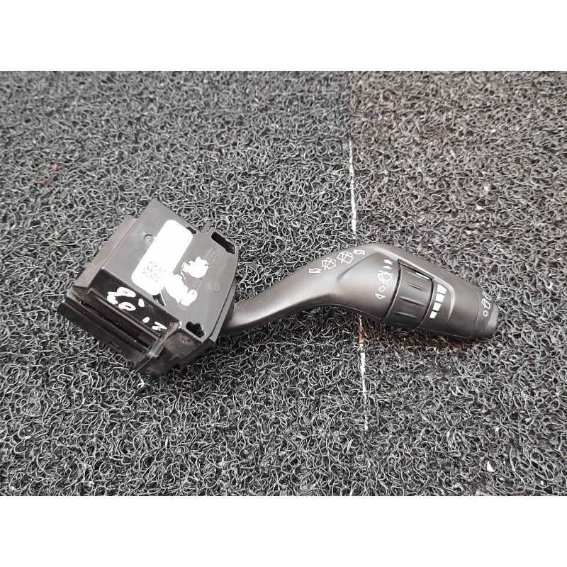 Recambio de mando limpia para ford focus turn. (cb8) trend referencia OEM IAM AV6T17553AD  