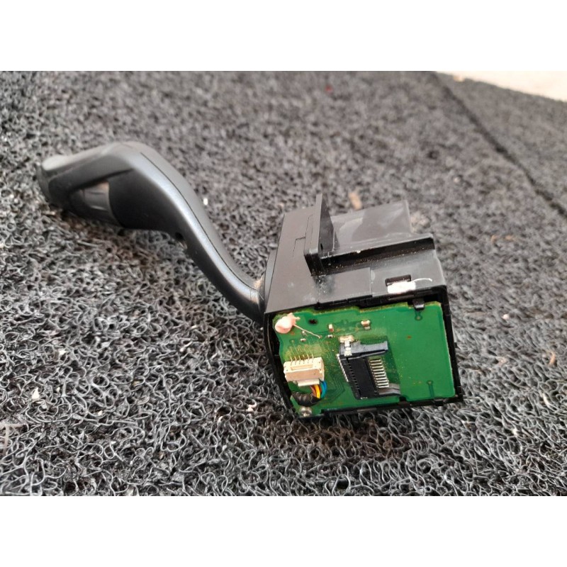 Recambio de mando limpia para ford focus turn. (cb8) trend referencia OEM IAM AV6T17553AD - Negro 3