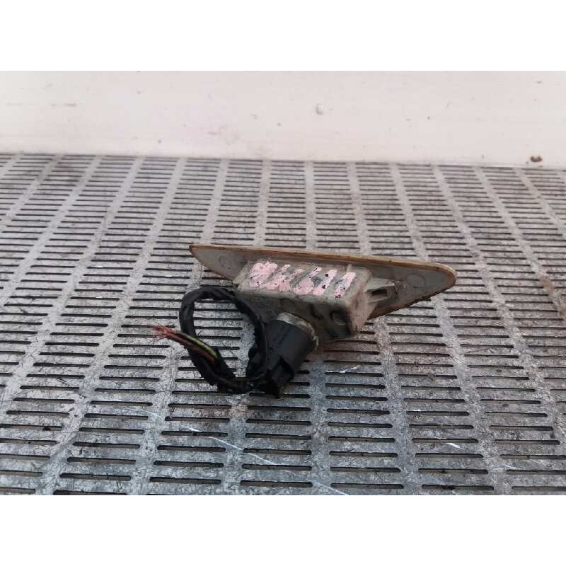 Recambio de piloto lateral izquierdo para bmw serie 3 coupe (e46) 2.0 16v diesel cat referencia OEM IAM 2