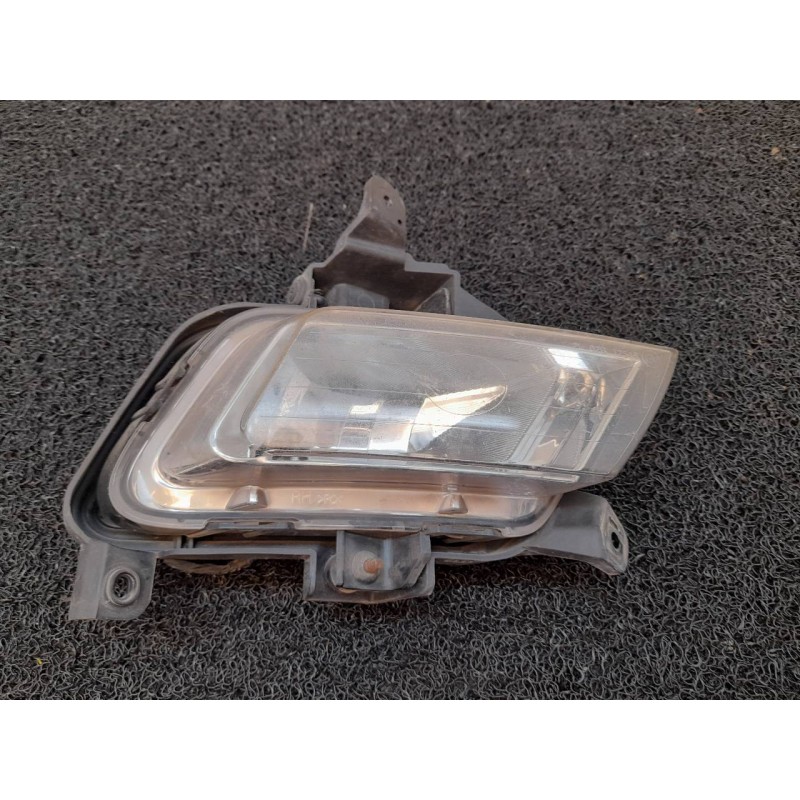 Recambio de faro antiniebla derecho para kia cee´d drive referencia OEM IAM   