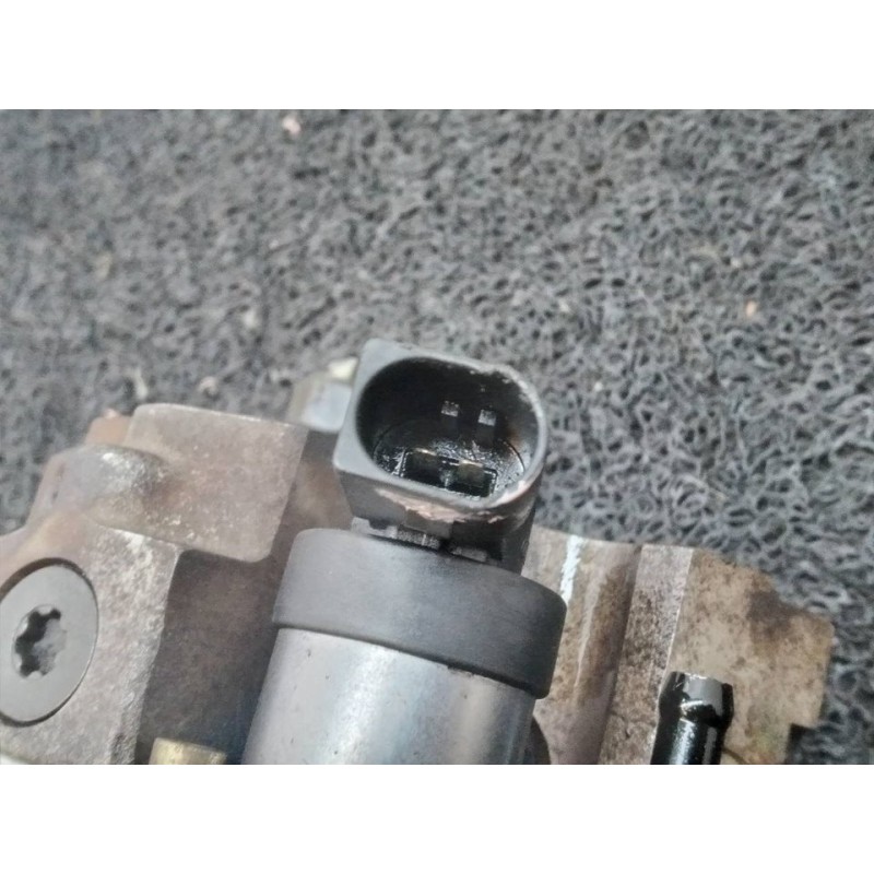 Recambio de bomba inyeccion para bmw serie 3 berlina (e90) 320d referencia OEM IAM 0445010045 7788670 BOSCH - Negro 4