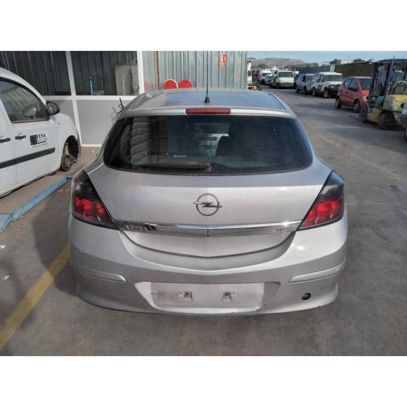 opel astra gtc del año 2009