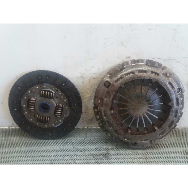Recambio de kit embrague para peugeot boxer caja cerr. techo sobreelev.(rs3700)(350)(´02) 350 lh td referencia OEM IAM 324035710