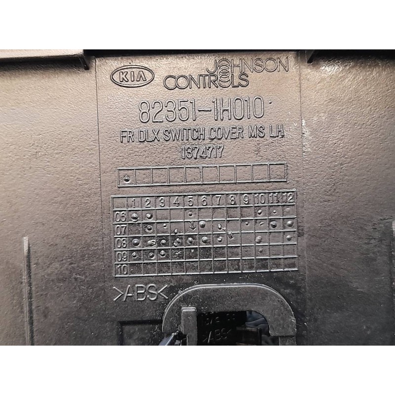 Recambio de moldura para kia cee'd drive referencia OEM IAM 823511H010 - Negro 2