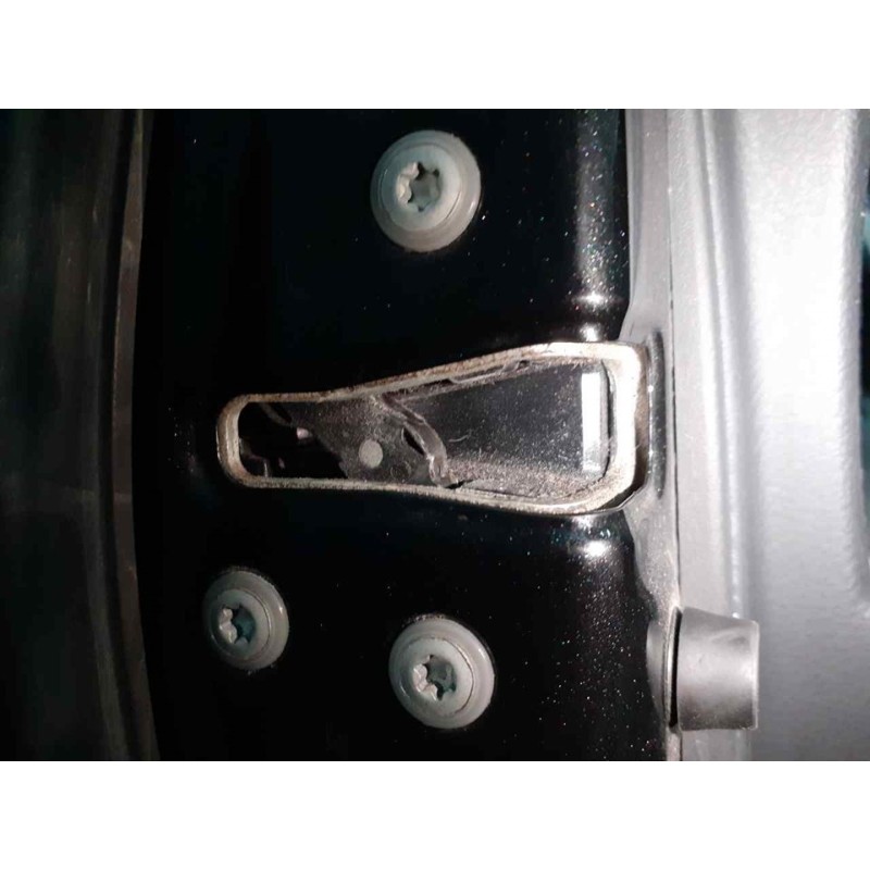 Recambio de cerradura puerta delantera izquierda para toyota auris hybrid active referencia OEM IAM   