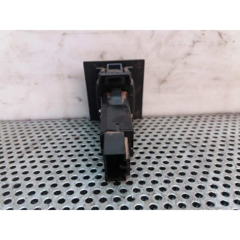 Recambio de warning para volvo v70 familiar 2.4 diesel cat referencia OEM IAM 2