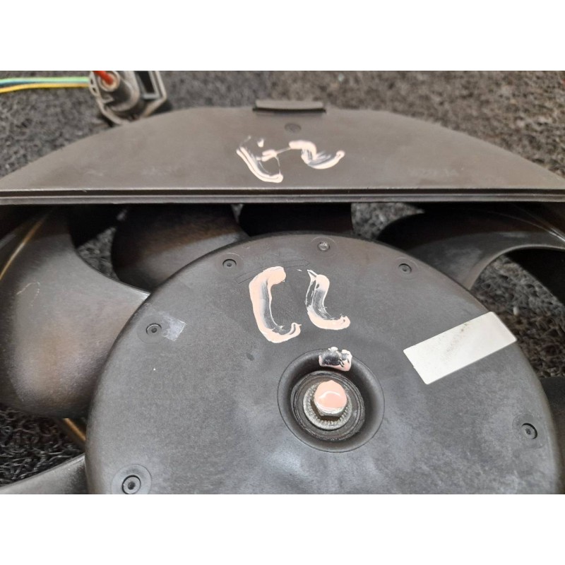 Recambio de electroventilador para ford focus turn. (cb8) trend referencia OEM IAM BV618C607SC - Negro 3