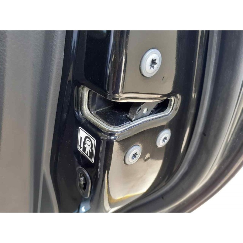 Recambio de cerradura puerta trasera derecha para toyota auris hybrid active referencia OEM IAM   