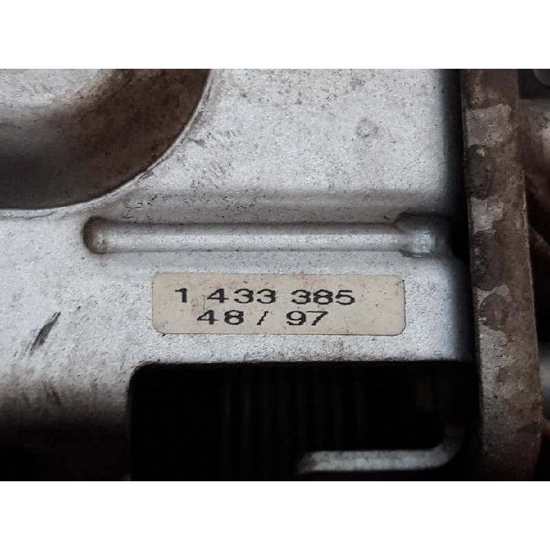 Recambio de caja mariposa para bmw serie 5 berlina (e39) 523i referencia OEM IAM 1433385  DELORTO 4