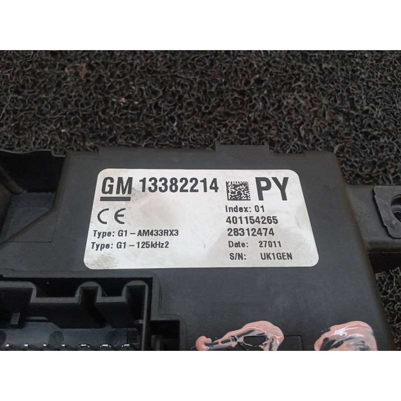 Recambio de caja reles / fusibles para opel corsa d expression referencia OEM IAM 13382214 401154265 - Negro 3