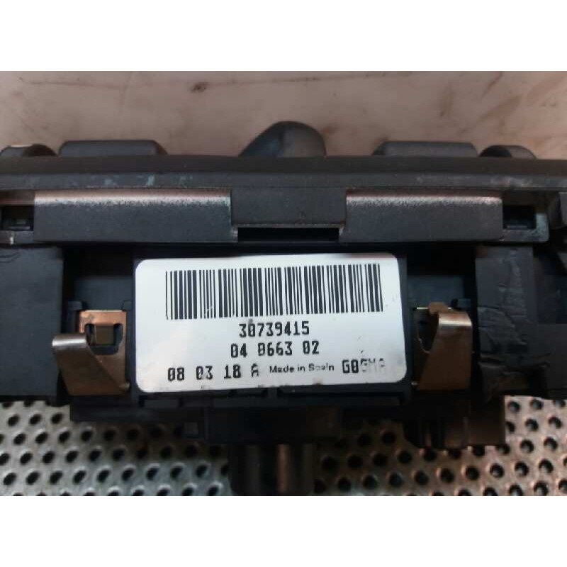 Recambio de mando luces para volvo v70 familiar 2.4 diesel cat referencia OEM IAM 30739415 04066302 2