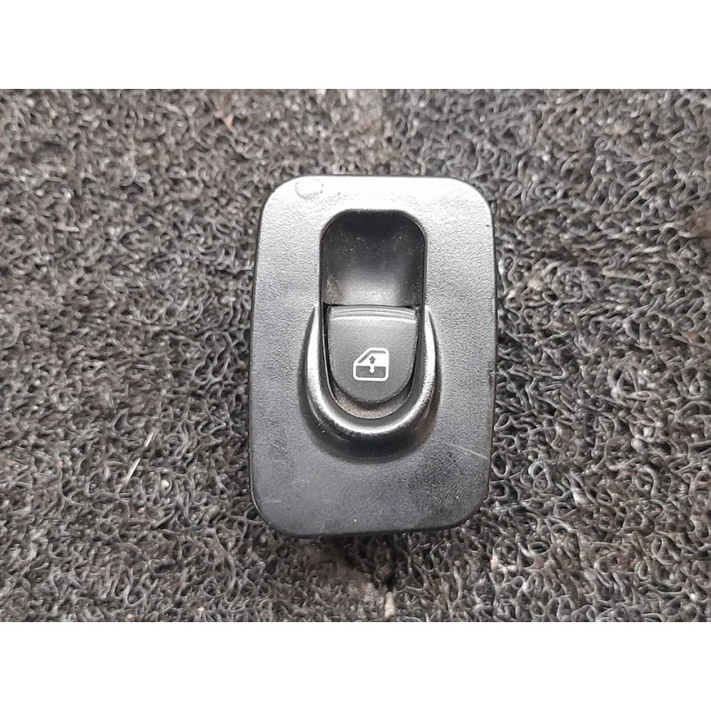 Recambio de mando elevalunas delantero derecho para lancia ypsilon (101) 1.2 16v argento referencia OEM IAM 735360607  