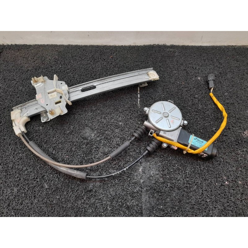 Recambio de elevalunas trasero izquierdo para kia shuma ii 1.6 ls berlina portón referencia OEM IAM   