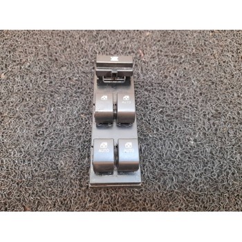 MANDO ELEVALUNAS DELANTERO IZQUIERDO 909B04601361 935701H120 