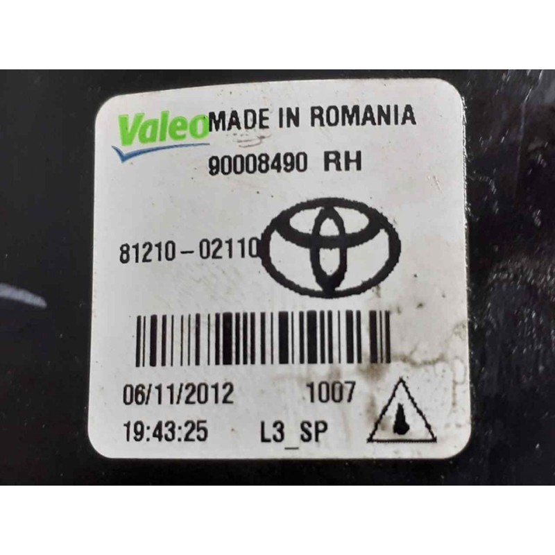 Recambio de faro antiniebla derecho para toyota auris hybrid active referencia OEM IAM 90008490RH - Negro 3