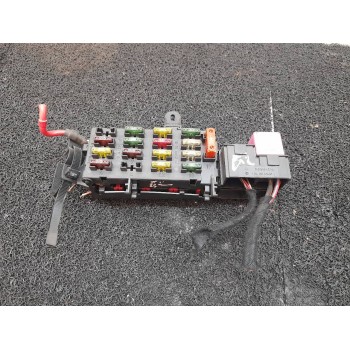CAJA RELES / FUSIBLES 1405451701 08554319 
