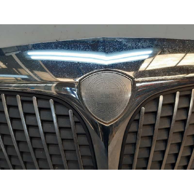 Recambio de rejilla delantera para lancia ypsilon (101) 1.2 16v argento referencia OEM IAM 2