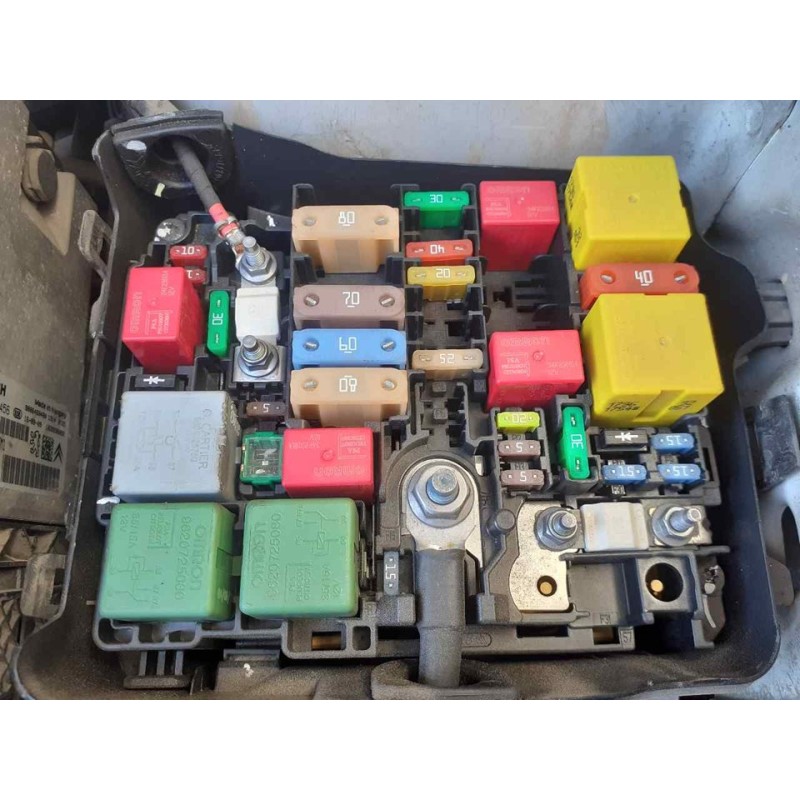Recambio de caja reles / fusibles para peugeot 2008 (--.2013) active referencia OEM IAM   