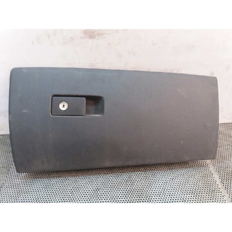 Recambio de guantera para volvo v70 familiar 2.4 diesel cat referencia OEM IAM   