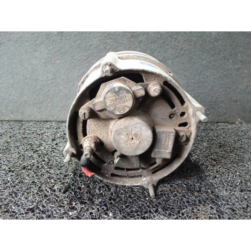 Recambio de alternador para alfa romeo 75 2.5 cat referencia OEM IAM 0120489905  BOSCH 4