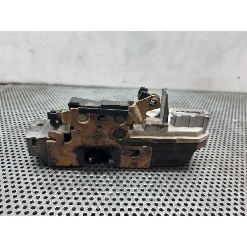 Recambio de cerradura puerta trasera derecha para peugeot 206 berlina xr referencia OEM IAM   