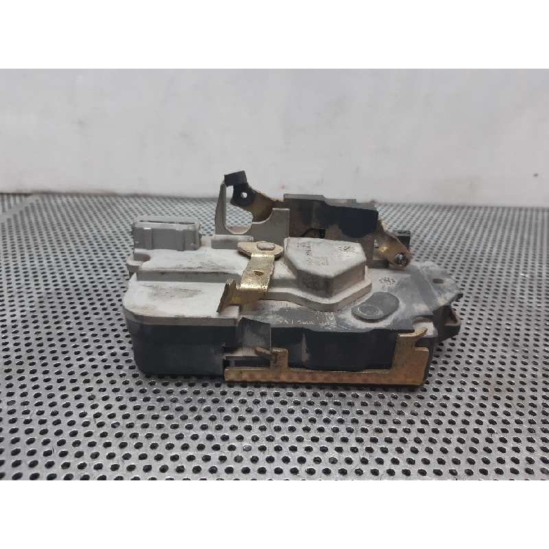 Recambio de cerradura puerta trasera derecha para peugeot 206 berlina xr referencia OEM IAM 4