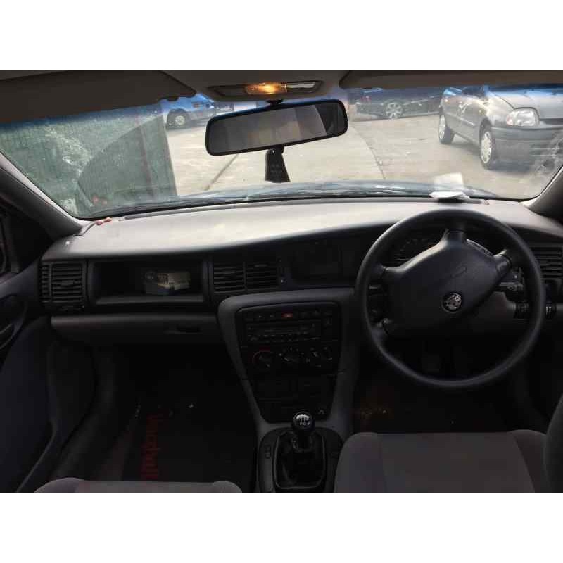 opel vectra b berlina del año 1998