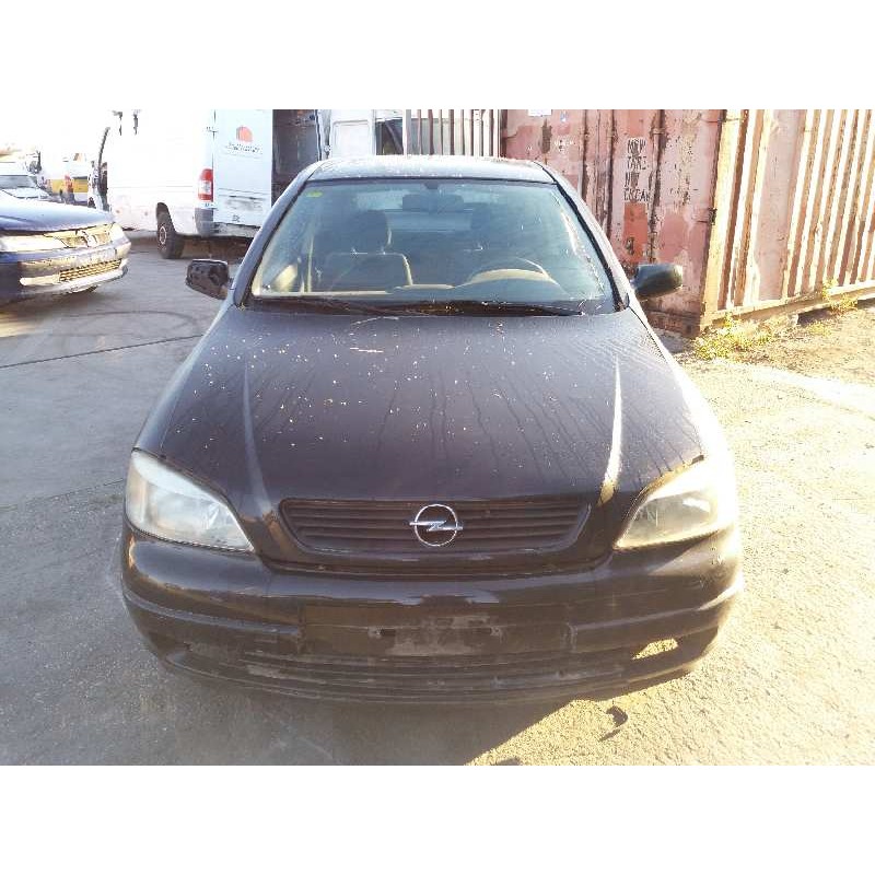 opel astra g berlina del año 2001