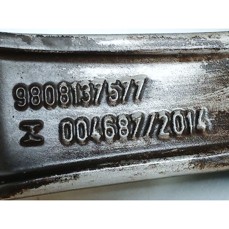 Recambio de llanta para peugeot 208 style referencia OEM IAM 9808137577 - Blanco 4