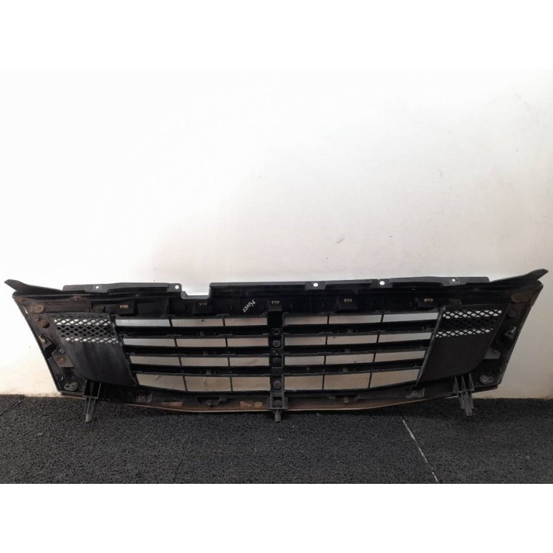 Recambio de rejilla delantera para ssangyong rexton rx 270 plus / 270 xdi plus referencia OEM IAM 7946008000 - Negro 3