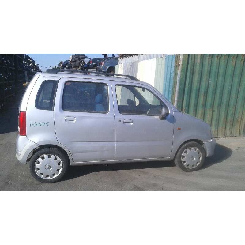 opel agila del año 2004